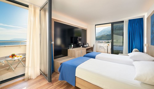 Habitación doble superior, balcón, vistas al mar