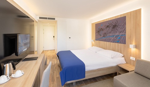 Habitación Confort doble, balcón, vistas al mar
