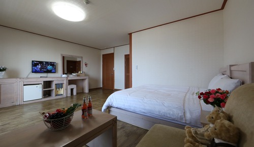 Habitación Deluxe doble (17PY, extra person fee over 4 people)