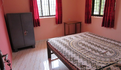 Apartamento familiar, 2 habitaciones, balcón, en esquina