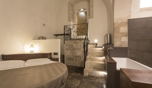 Suite Deluxe, 1 cama de matrimonio grande, bañera