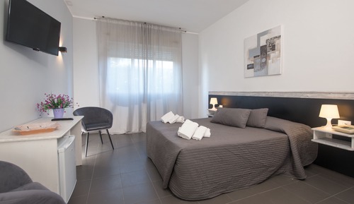 Habitación cuádruple (2 adults + 2 children)