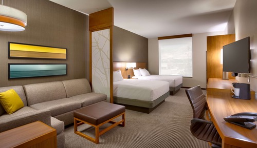 Habitación, accesible para personas con discapacidad, bañera (2 Queen Beds with Sofa bed)