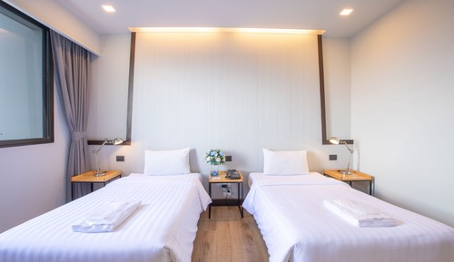Superior Modern Room (City View)