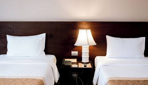 Premier Room Twin Bed (River View)