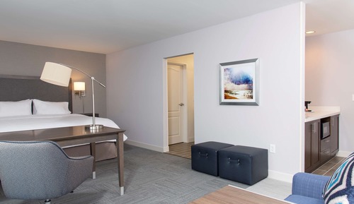 Estudio, 1 cama de matrimonio grande, no fumadores, frigorífico y microondas