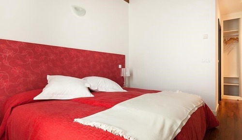 Habitación con 1 cama doble o 2 individuales, baño privado, vistas a la montaña
