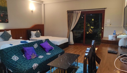 Habitación estándar con 2 camas individuales, vistas al jardín