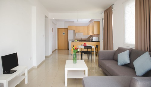 Apartamento, 2 habitaciones, balcón