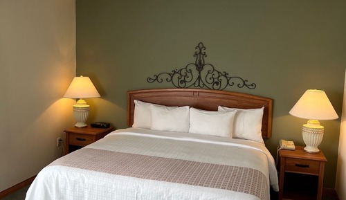 Suite, 1 cama de matrimonio grande con sofá cama (Maple)