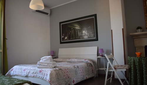 Habitación triple, balcón