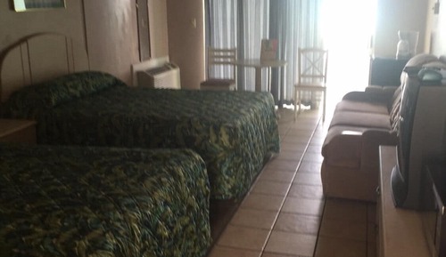 Habitación estándar, 2 camas de matrimonio, vistas al jardín