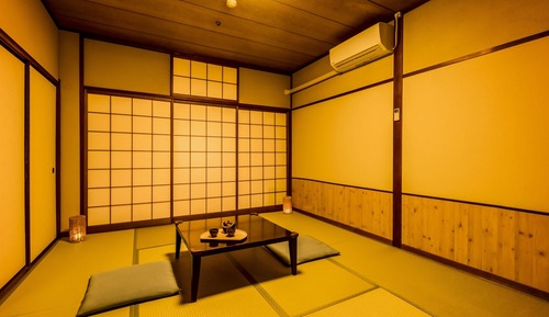 Habitación estándar, no fumadores (Japanese, 5 ppl with bath, No view)