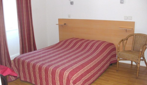 Habitación familiar con 1 cama doble o 2 individuales