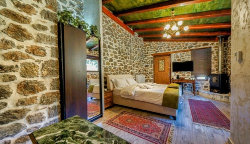 Chalet junior (Defkalion)