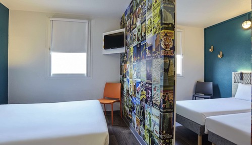 Habitación familiar, varias camas, baño privado (Cabrio)