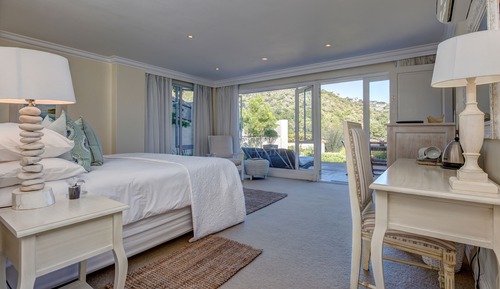 Suite superior, 1 cama de matrimonio grande, balcón, vistas a la laguna
