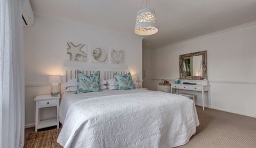 Suite estándar, 1 habitación, baño privado, vistas al jardín
