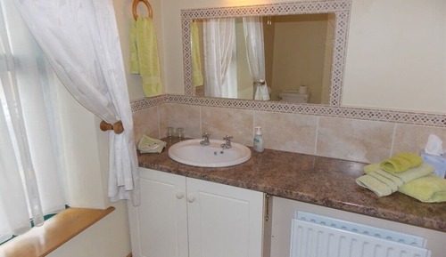 Habitación triple, baño privado