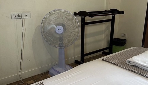 Standard Fan Room