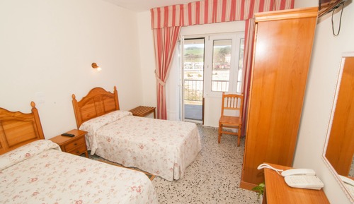 Habitación estándar con 2 camas individuales