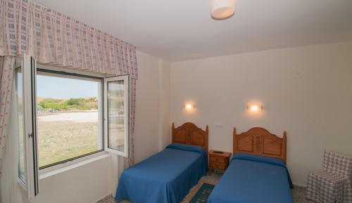 Habitación económica con 2 camas individuales, vistas al jardín