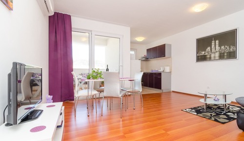 Apartamento, 2 habitaciones, balcón