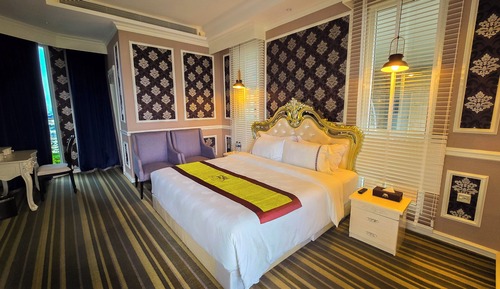 Penthouse 3 Bedroom Adults Only