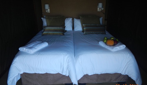 Tienda de lujo, 1 cama de matrimonio grande, piscina privada, vistas a la montaña