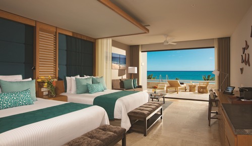 Preferred Club Junior Suite Swim Out Ocean View - Two Queen Beds