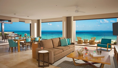 Preferred Club Family Governor Suite Ocean View - King Bed and Two Queen Beds