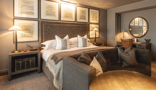 Suite Signature