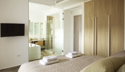 Villa, 4 habitaciones, piscina privada, vistas al mar (K)