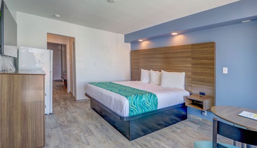Suite, varias camas (Smoke Free, Two Rooms)