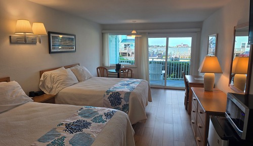 Habitación estándar, 1 habitación, no fumadores (2nd FL Harborfront 2 Qn, Private Deck)