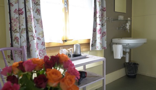 Habitación estándar con 2 camas individuales, 2 camas individuales, baño compartido