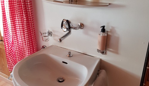 Habitación individual económica, baño compartido