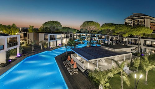 Villa Grand, no fumadores, vistas a la piscina