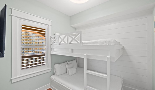 Apartamento, 3 habitaciones, vistas al mar, frente a la playa (1808W)