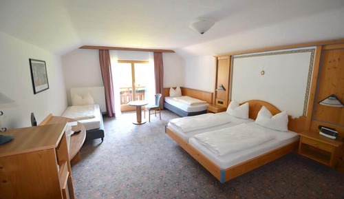 Habitación cuádruple, vistas al jardín