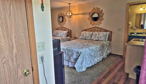 Habitación básica doble, 2 camas de matrimonio (32)