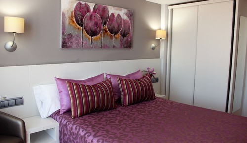 Habitación con 1 cama doble o 2 individuales, vistas al mar