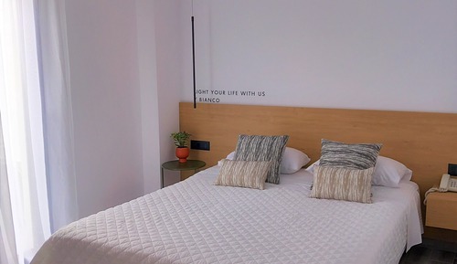 Suite junior, balcón