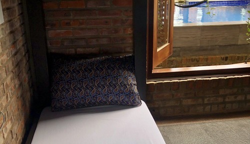 Dormitorio compartido económico, dormitorio mixto