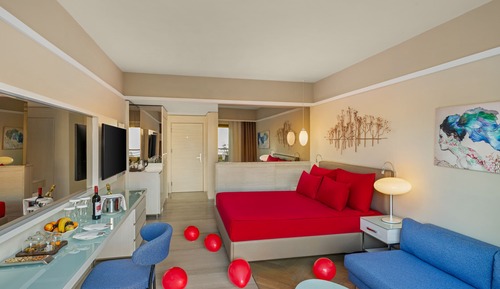 Honeymoon Room