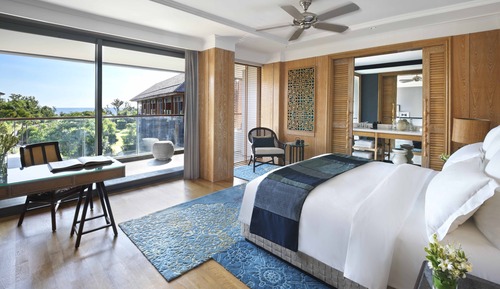 Suite, 1 cama de matrimonio grande, vistas parciales al mar