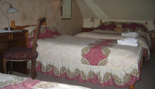 Habitación estándar con 1 cama doble o 2 individuales