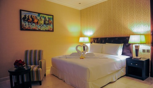 Queen Suite