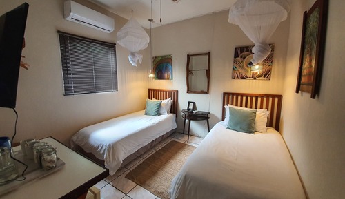Habitación estándar con 2 camas individuales