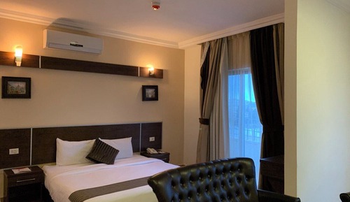 Suite junior, balcón